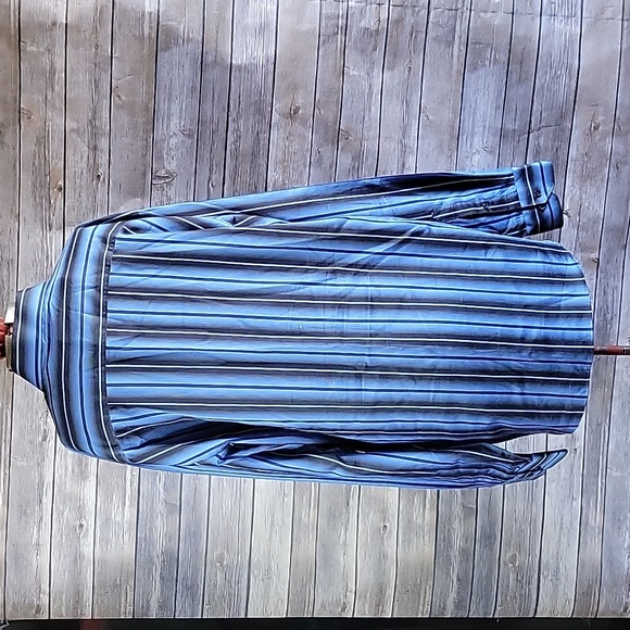 Bugatchi Classic Fit Button Up - Picture 2 of 5